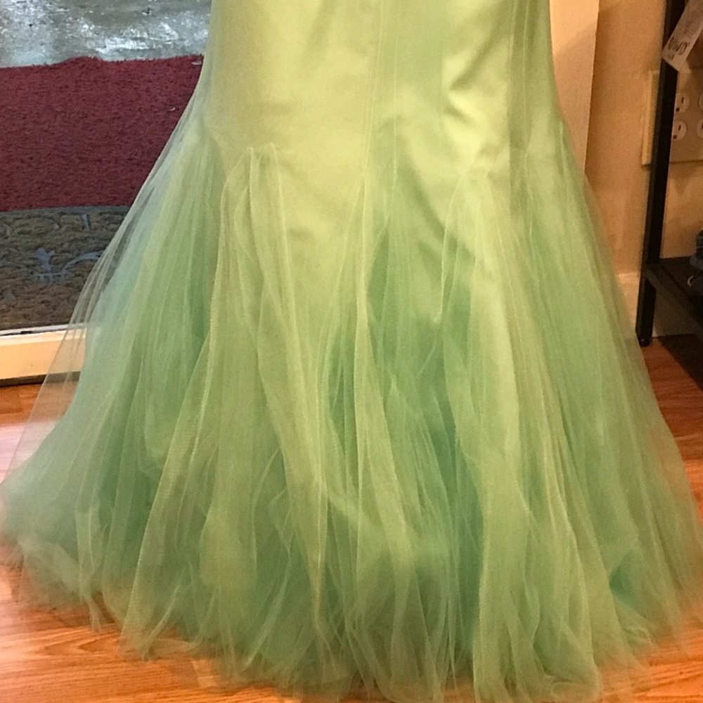 ALLYβS FORMAL WEAR πHPπ - Picture 8 of 9